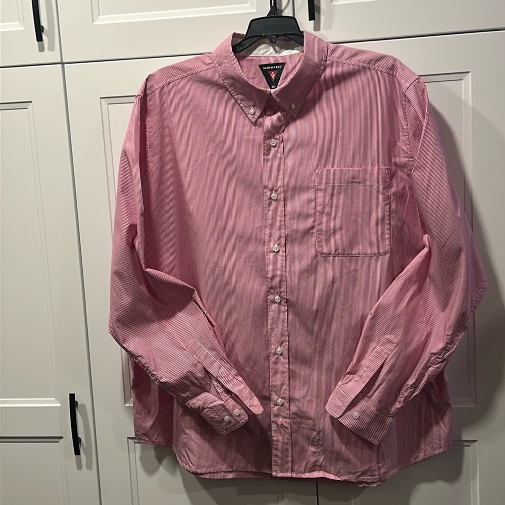 SCOTTEVEST XXL RED AND WHITE PINSTRIPED WITH HIDDEN POCKETS